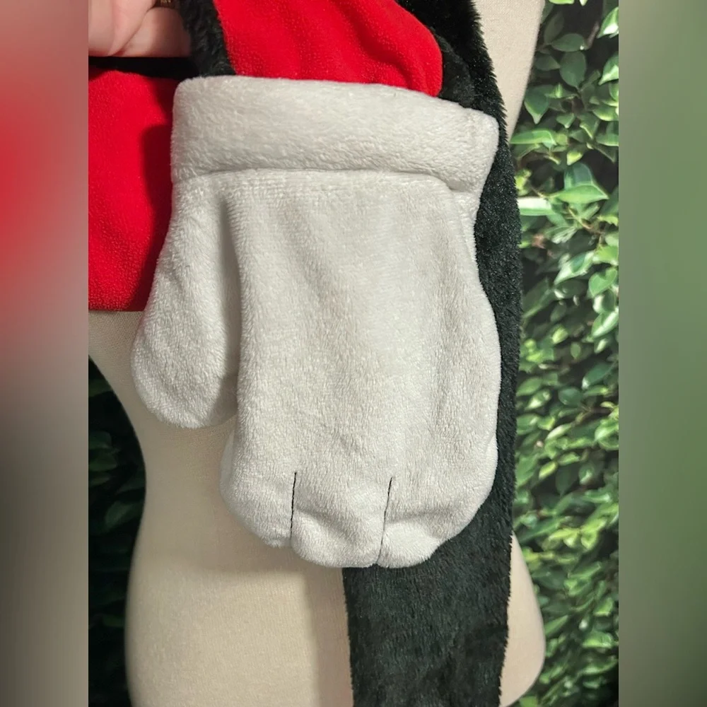 Disney Parks Minnie Mouse Mickey Mouseketeers Faux Fur Hat w/ Scarf Mittens